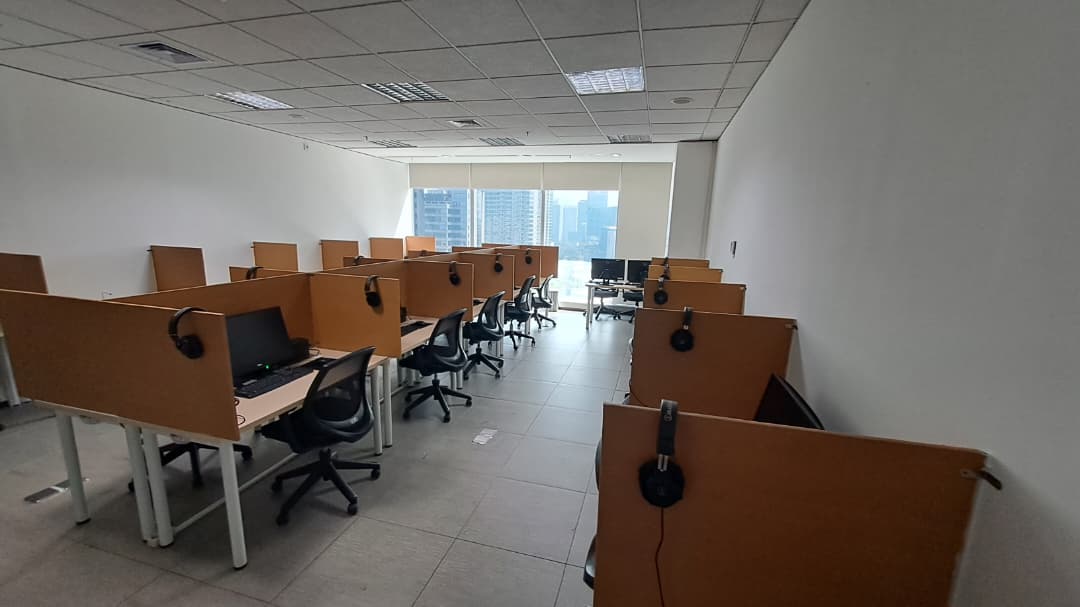 Computer-delivered IELTS test room